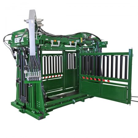Arrowquip General Hydraulic Squeeze Chute-For Feedlots