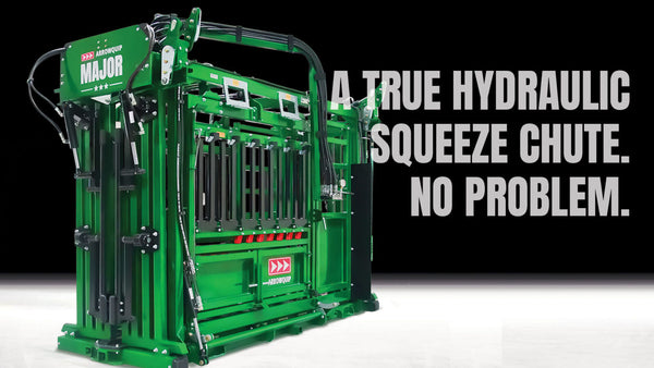 Arrowquip Major Hydraulic Squeeze Chute-For Feedlots