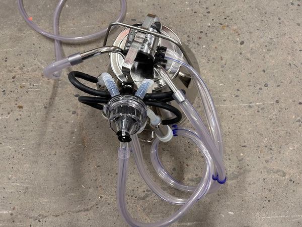 Milker Unit with Vacuum Pump & Bucket