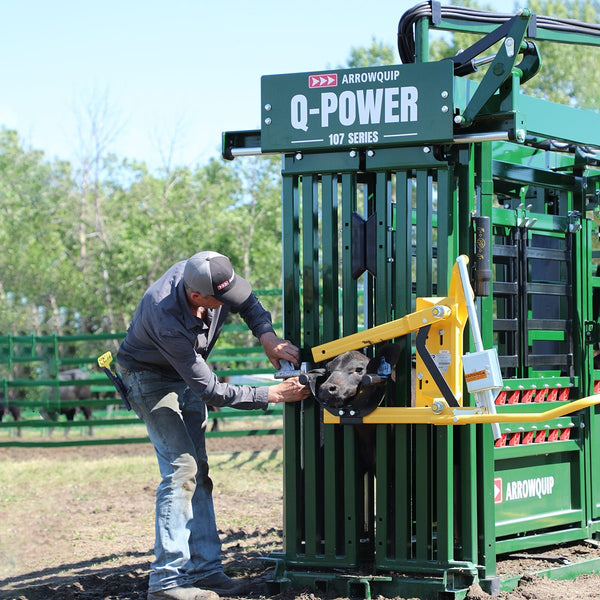 Arrowquip Portable Hydraulic 107 Squeeze Chute/EZ Flow Alley/Tub